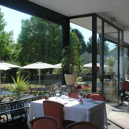 Le Griffon Hotel
